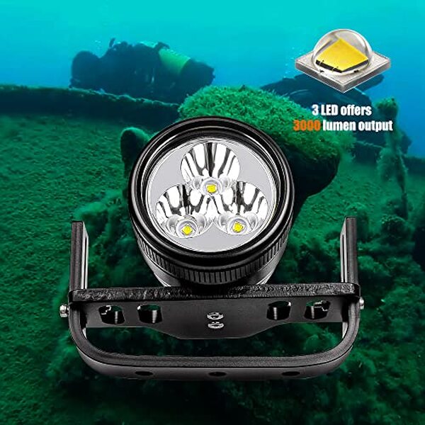Découvrez les performances de la lampe de plongée Odepro WD70 avec ses 3000 lumens puissants. Idéale pour les explorations sous-marines, sa conception robuste et rechargeable assure fiabilité et éclat dans les profondeurs.