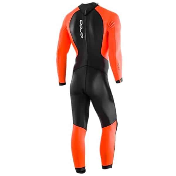 Découvrez les performances exceptionnelles de la combinaison thermique orca Openwater Core pour homme. Idéale pour les nageurs exigeants en eau froide, elle garantit chaleur et confort.