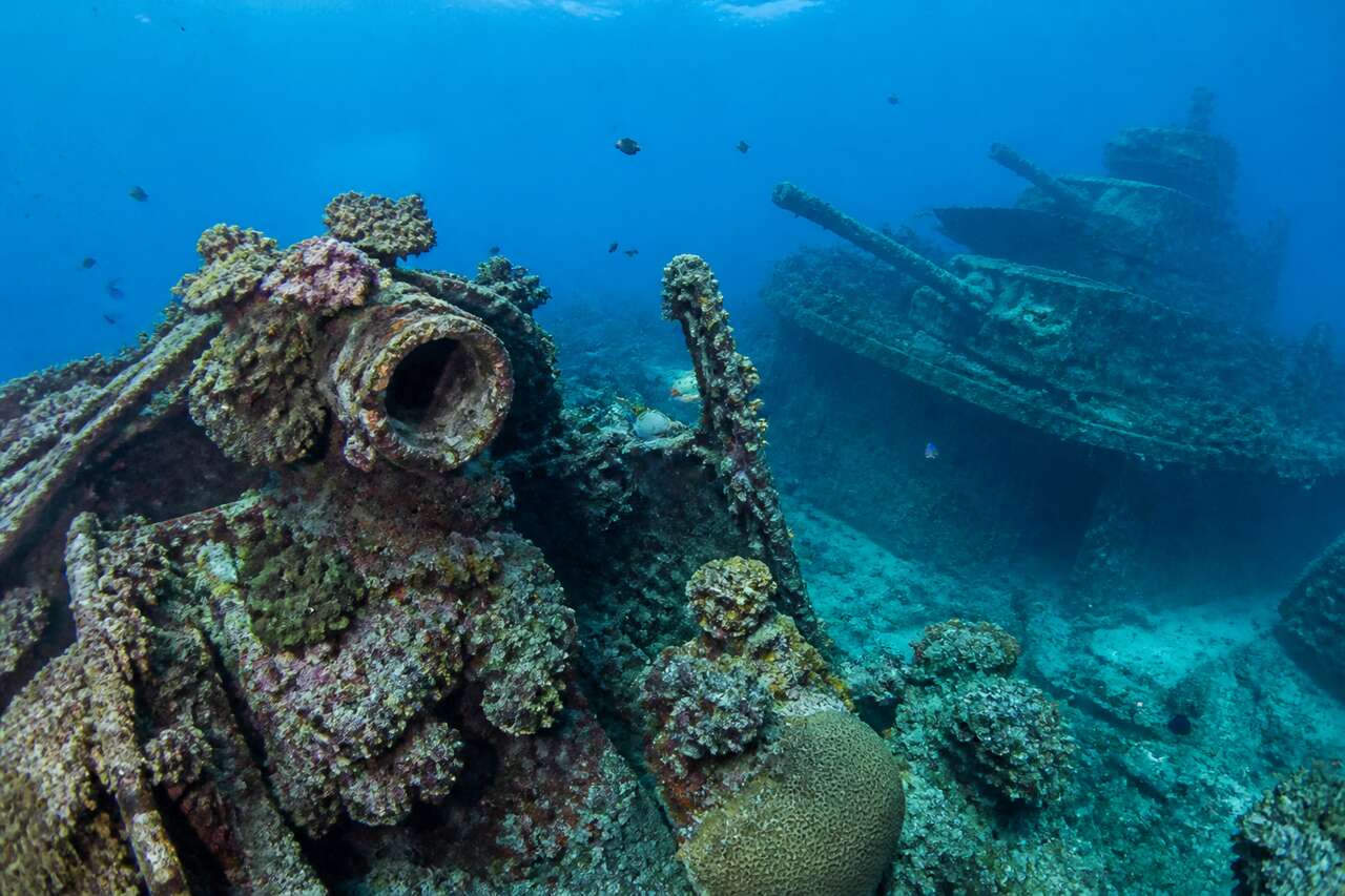 Truk lagoon, micronésie : un cimetière sous-marin historique