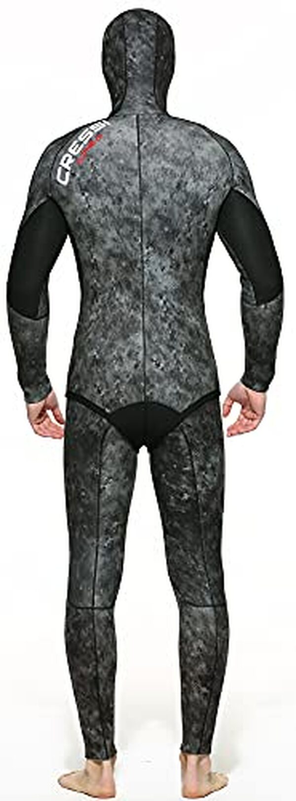 Découvrez notre test complet de la combinaison néoprène camouflage Cressi Apnea 3.5 mm : performance, confort et qualité pour l'apnée. 