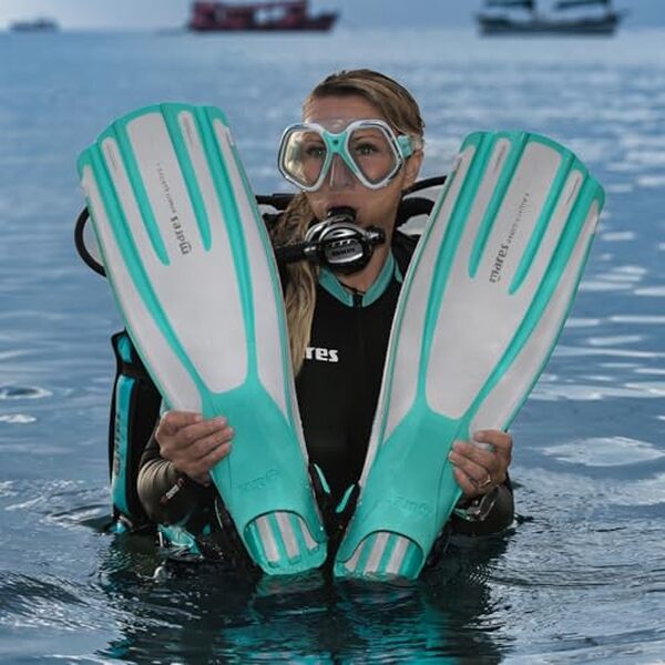 Découvrez notre test détaillé des palmes Mares Next quattro+ pour adultes : confort, performance et qualité pour vos sessions de plongée et snorkeling.